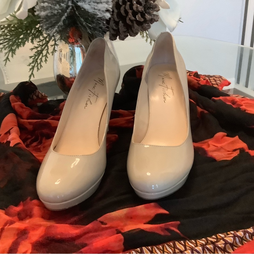 NEW Marc Fisher Biege Pumps 4” heels size 7.5